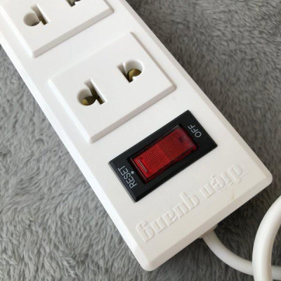 Ổ cắm Điện Quang ĐQ 002A-02 (3 lỗ)