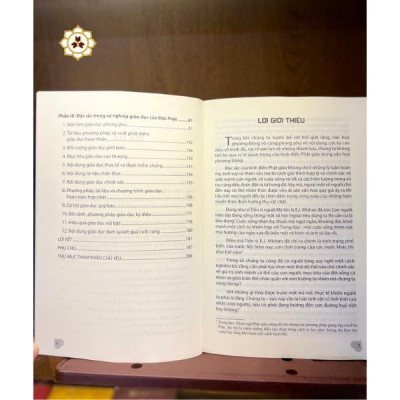 Sách - Con Người Và Sự Nghiệp Giáo Dục Của Đức Phật - Vĩnh Nghiêm Books