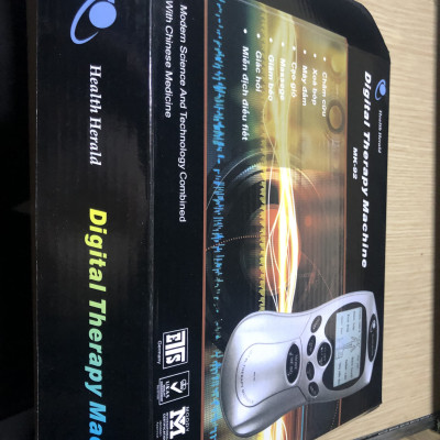 Máy trị liệu 4 miếng dán sonic (hỗ trợ đấm bóp ,trị liệu châm cứu, massage)