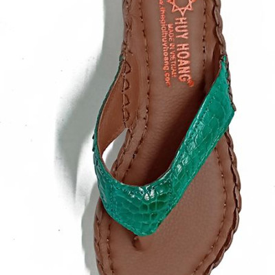 Dép nữ Huy Hoàng da cá sấu màu xanh lá HT7243