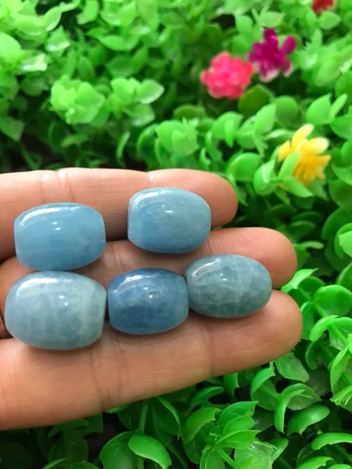Mặt Dây Chuyền Viên LU AQUA XANH ĐẸP LẮM Size Hạt 13mm x dài 16mm Vòng màu xanh Aqua Bóng đẹp Chất liệu : 100% đá thiên nhiên loại vip ạ Rất hợp nữ mệnh thủy mộc hỏa Nữ lên mặt Dây Chuyền và Phối Vòng Tay ạ