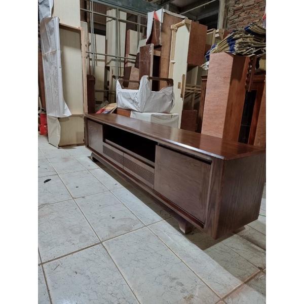 kệ Hàn Quốc gỗ sồi chân cong màu hương vàng và óc chó