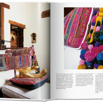 Artbook - Sách Tiếng Anh - Living in Mexico