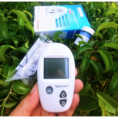 Máy Đo Đường Huyết, Máy Đo Lượng Đường Trong Máu Tại Nhà tặng que đo và kim thử máu hàng cao cấp