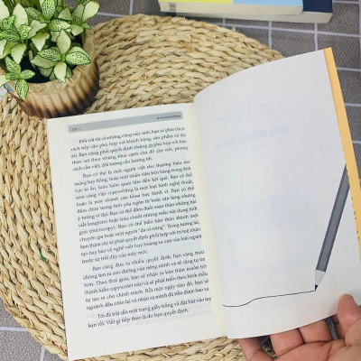 Sách- Sự Lôi Cuốn Của Content: Cách Viết Content Hay Tạo Ra Chuyển Đổi Tốt Mcbooks