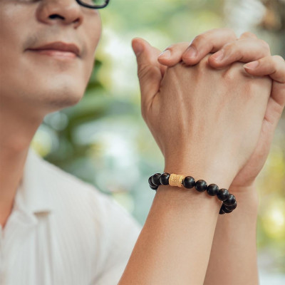 Vòng Tay Trầm Hương Charm Bạc 925 Chú Bình An Mạ Vàng Phong Thủy Udumbara