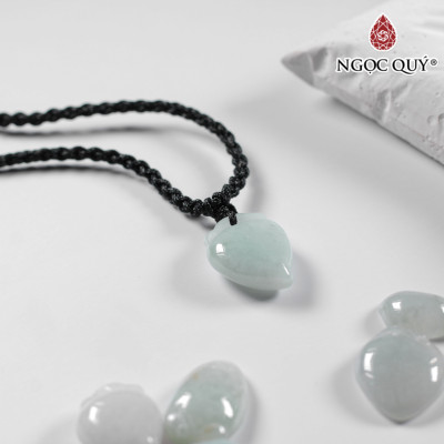 Mặt dây chuyền hình chiếc lá đá cẩm thạch type A 14x12mm mệnh hỏa mộc - Ngọc Quý Gemstones