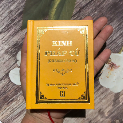Bát Chánh Đạo (bìa mềm) + Kinh Pháp Cú (bìa cứng, khổ nhỏ)