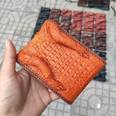 Ví Cá Sấu Nguyên Con Có Đầu Và Chân Tay!