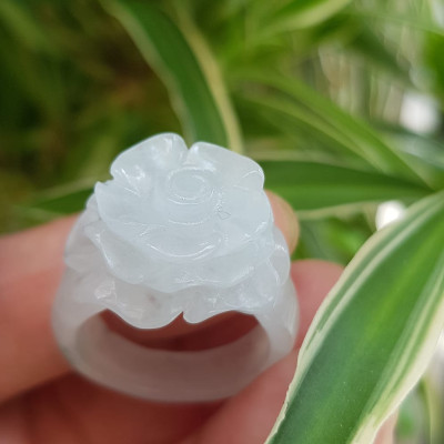 Nhẫn Nữ mới chạm Bông Hồng Nổi màu Trắng rất đẹp đá cẩm thạch tự nhiên Ni 18mm hợp mệnh kim mệnh thủy đeo tay xinh lắm ạ