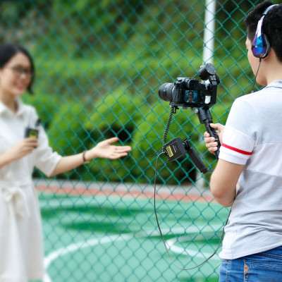 Bộ Micro Thu Âm Không Dây Saramonic UWMIC9 KIT2 - Quay Phim / Livestream / Vlog - Hàng Chính Hãng 