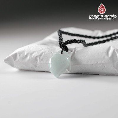 Mặt dây chuyền hình chiếc lá đá cẩm thạch type A 14x12mm mệnh hỏa mộc - Ngọc Quý Gemstones