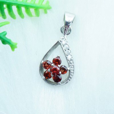 Mặt dây chuyền bạc 925 đính đá Garnet ngọc hồng lựu tự nhiên kiểu hoa MDG9