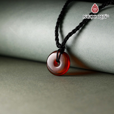 Dây chuyền đồng điếu hồ phách huyết 17mm - Ngọc Quý Gemstones