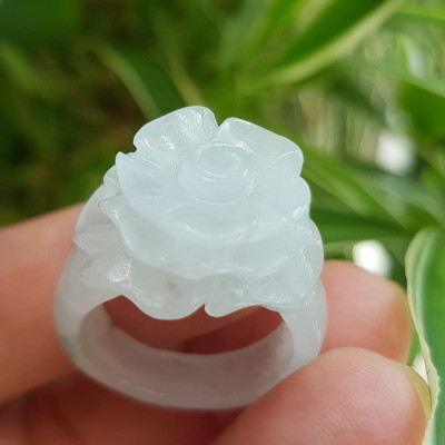 Nhẫn Nữ mới chạm Bông Hồng Nổi màu Trắng rất đẹp đá cẩm thạch tự nhiên Ni 18mm hợp mệnh kim mệnh thủy đeo tay xinh lắm ạ