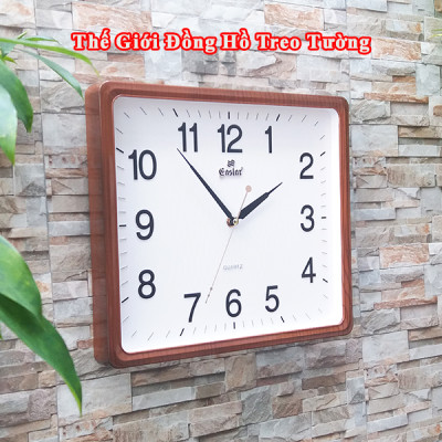 Đồng Hồ Treo Tường Cao Cấp EASTAR Viền NÂU Vân GỖ – Máy KIM TRÔI – Số Nổi 3D – Tặng Pin Maxell – BH 1 Năm