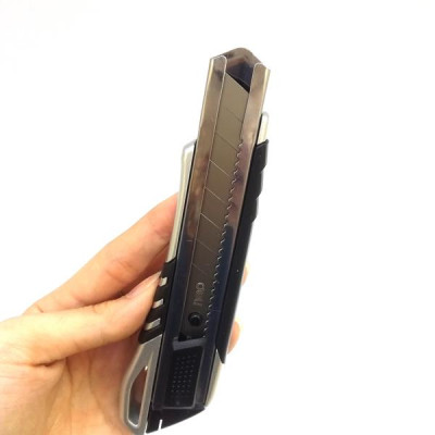 Dao Rọc Giấy Deli 2057