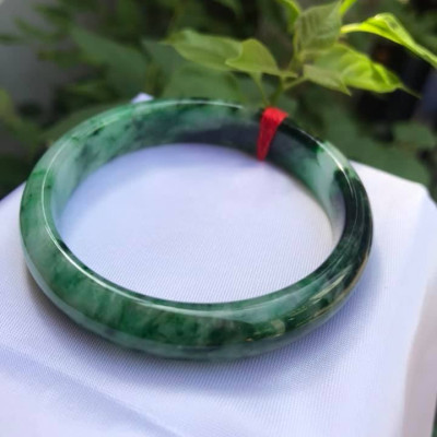 VÒNG ĐÁ CẨM THẠCH HẸ SƠN THỦY LIỀN KHỐI NI 52 100% THIÊN NHIÊN MÀU XANH SƠN THỦY VÂN ĐẬM NHẠT NỮ 50KG - 60KG ĐEO ĐẸP TAY Ạ