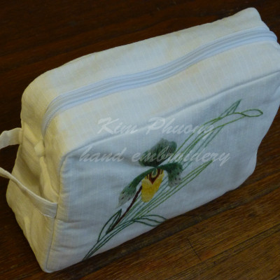 Túi vải thêu tay đựng đồ dùng cá nhân 