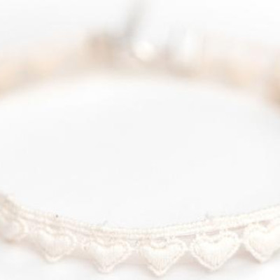 Vòng cổ choker tattoo tim trắng V65