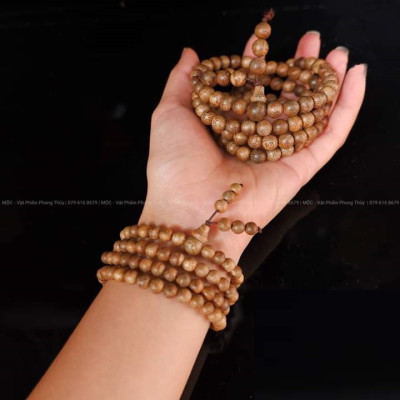 Vòng tay chuỗi hạt gỗ đàn hương may mắn 8 ly cho nam và nữ 