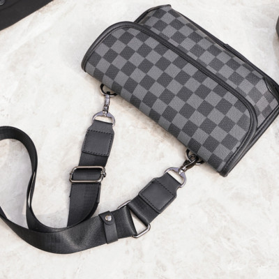 Túi đeo chéo nam thời trang cao cấp phong cách mới