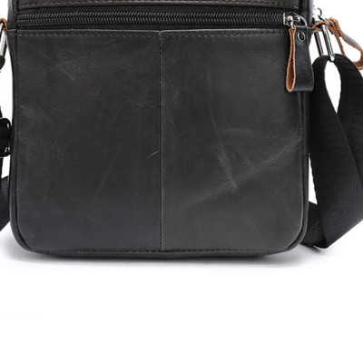 Túi đeo chéo nam DA BÒ THẬT phong cách mới  - BEE GEE DCN9277