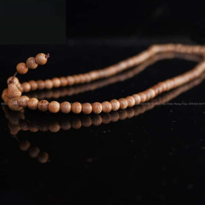 Vòng tay chuỗi hạt gỗ đàn hương may mắn 8 ly cho nam và nữ 