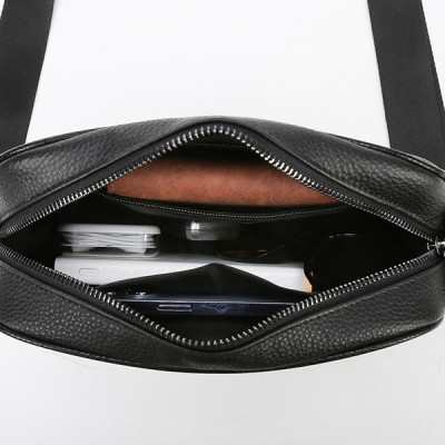 Túi đeo chéo nam DA BÒ THẬT - BEE GEE DCN9427