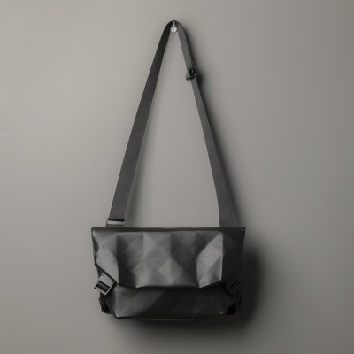 Túi đeo chéo nam phong cách mới  - BEE GEE DCN9248