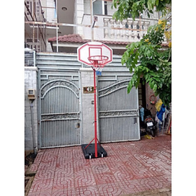 Trụ bóng rổ S003 điều chỉnh từ 2.1m đến 2.6m, sử dụng cho học sinh tiểu học, trung học, đối trọng đổ nước tiện dụng.