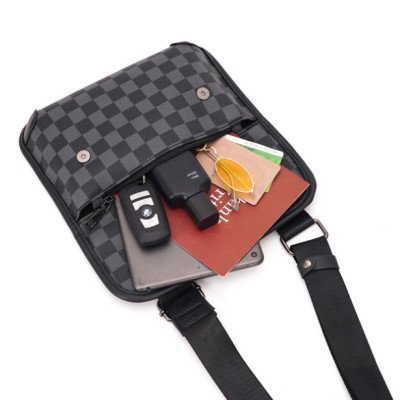 Túi đeo chéo nam thời trang cao cấp phong cách mới