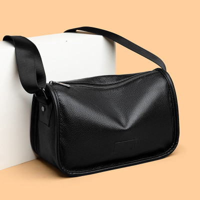 Túi đeo chéo nam kiểu dáng mới - BEE GEE DCN9410