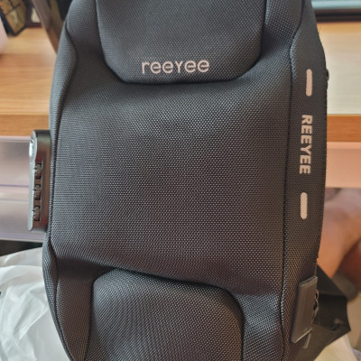 Túi Đeo Chéo Khóa Số Thông Minh REEYEE RY208B - Hàng Chính Hãng