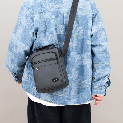 Túi đeo chéo nam phong cách mới  - BEE GEE DCN9254