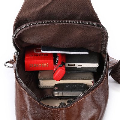 Túi đeo chéo nam DA BÒ THẬT – BEE GEE DCN9356