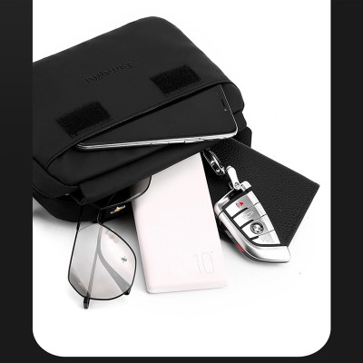 Túi đeo chéo nam phong cách mới  - BEE GEE DCN9262