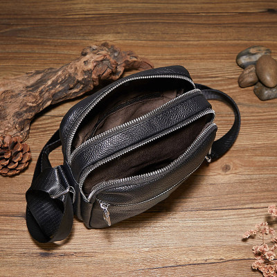 Túi đeo chéo nam DA BÒ THẬT phong cách mới  - BEE GEE DCN9284