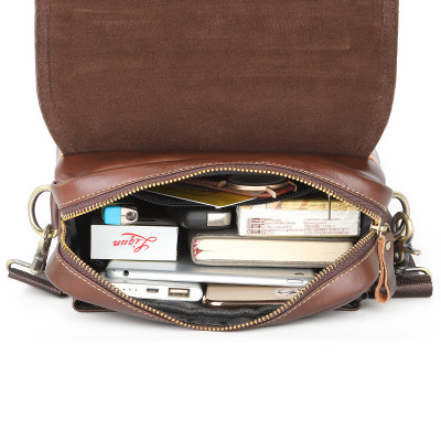 Túi đeo chéo nam DA BÒ THẬT – BEE GEE DCN9387