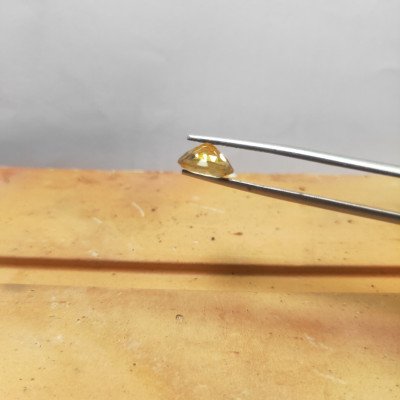 Viên đá thạch anh vàng (Citrine) thiên nhiên_HA-G000473