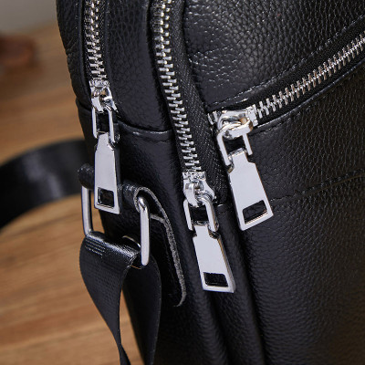 Túi đeo chéo nam DA BÒ THẬT phong cách mới  - BEE GEE DCN9284