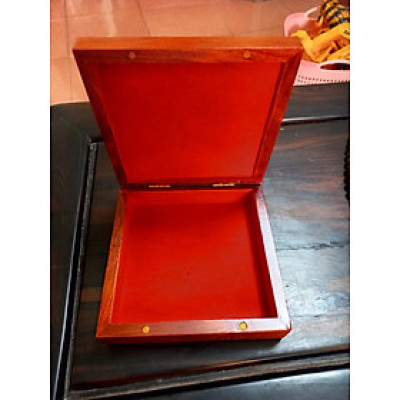 Hộp đựng vòng gỗ sưa đỏ  ,đồ trang sức ,phong thủy bằng gỗ hương cao cấp  kt 13×13×4cm 