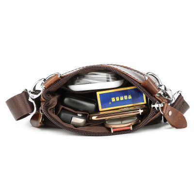 Túi đeo chéo nam DA BÒ THẬT phong cách mới  - BEE GEE DCN9281