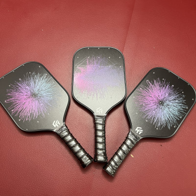 Vợt Pickleball T300 nặng 210g, mặt vợt dày 1.6cm phủ carbon, đạt tiêu chuẩn USAPA 