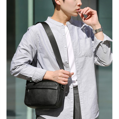 Túi đeo chéo nam DA BÒ THẬT - BEE GEE DCN9427