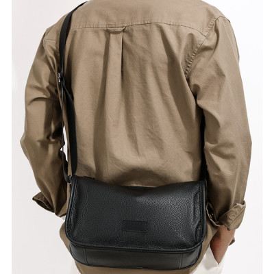 Túi đeo chéo nam kiểu dáng mới - BEE GEE DCN9410