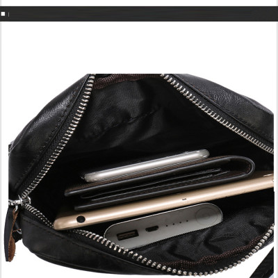 Túi đeo chéo nam DA BÒ THẬT phong cách mới  - BEE GEE DCN9277