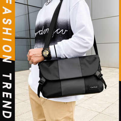 Túi đeo chéo nam phong cách mới  - BEE GEE DCN9301