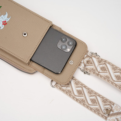 Túi đeo chéo nữ phong cách dễ thương – BEE GEE DCNU1056