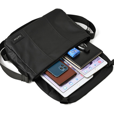 Túi đeo chéo nam phong cách mới  - BEE GEE DCN9301